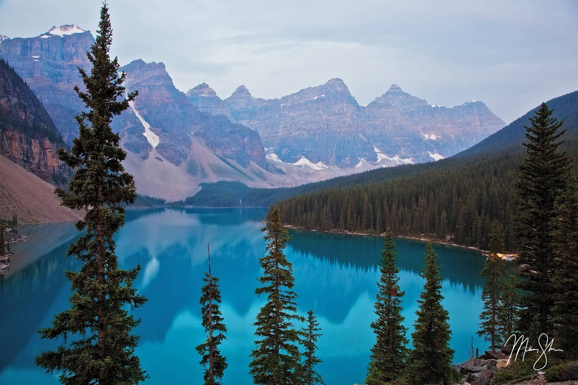 Classic Moraine Lake | Moraine Lake, Banff National Park, Alberta ...