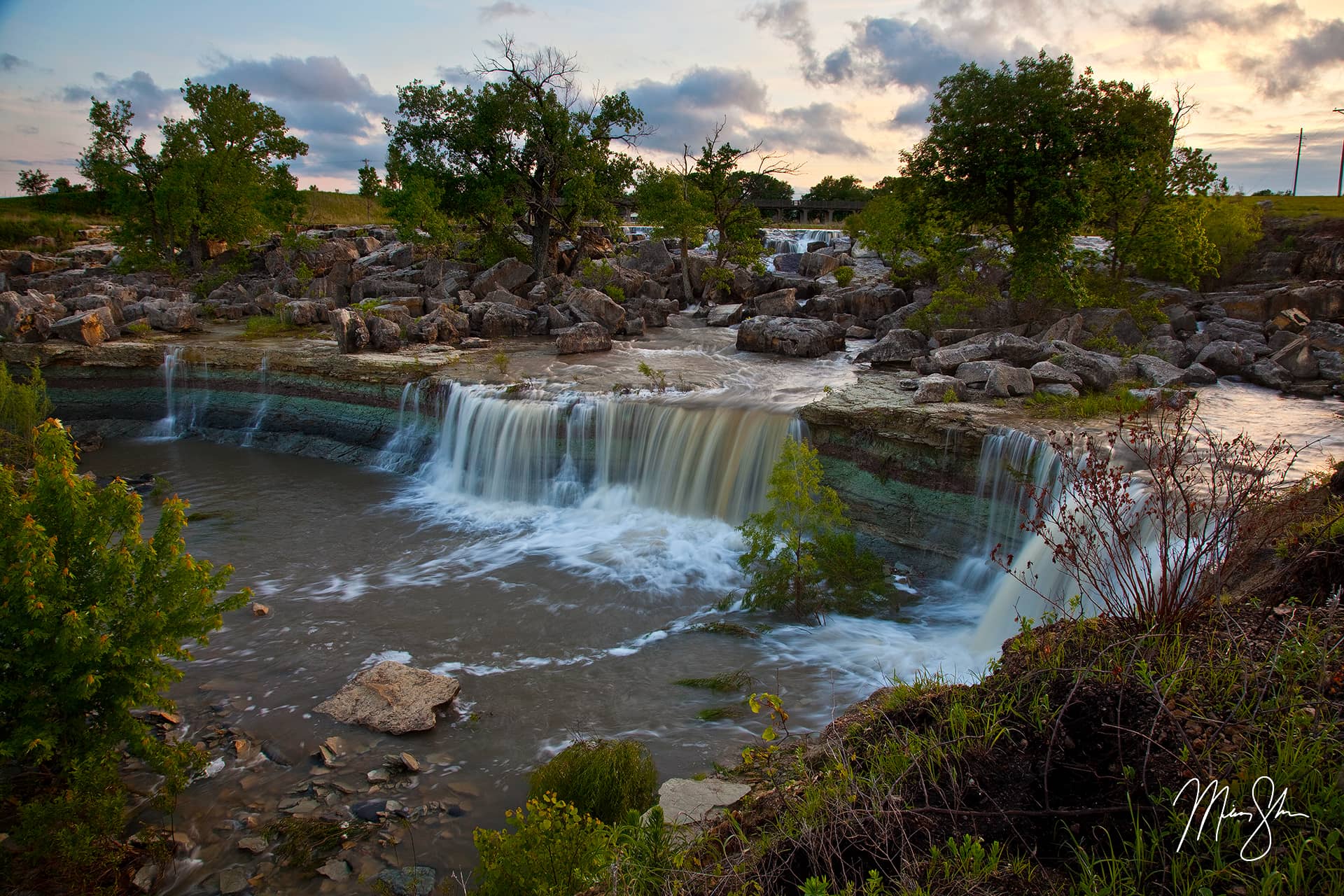 Lake Kahola Falls 